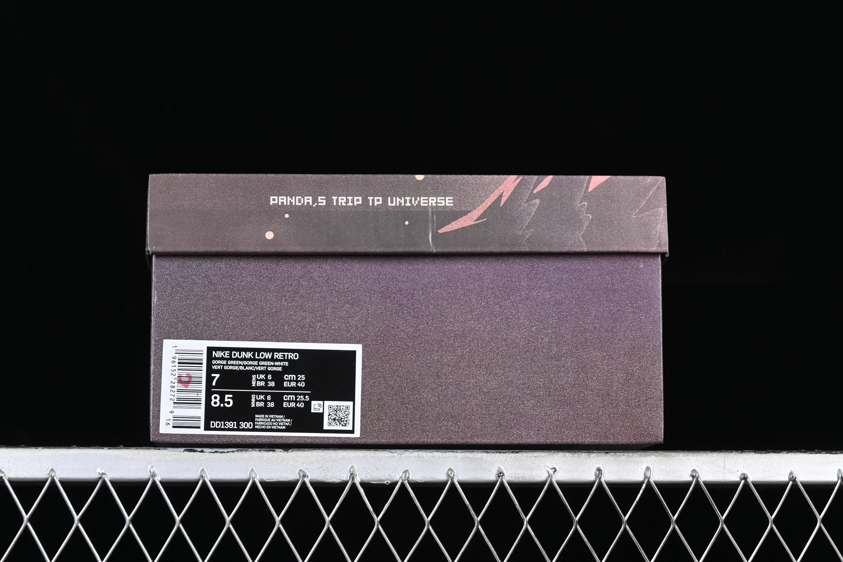 All Categories Nk SB Dunk Series Nk SB Dunk Low Low-top sneakers CS version Nk Dunk Low "Miami Hurricanes" Space Exploration Star Trek Customized version of deconstructed straps retro distressed low-top sneakers DD1391-300